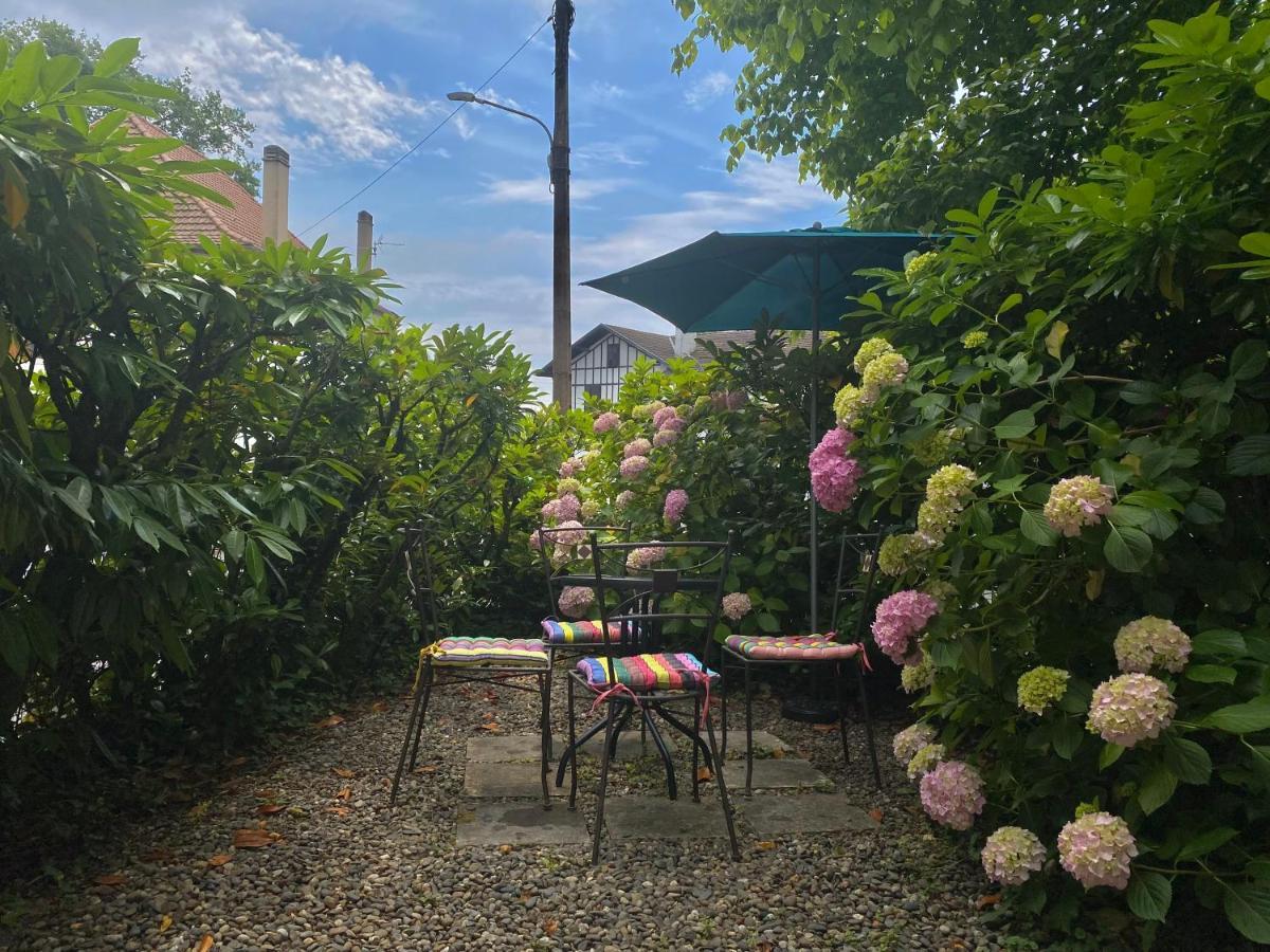 Agreable Petit Gite Avec Piscine Et Jardinet Salies-de-Bearn Exterior photo